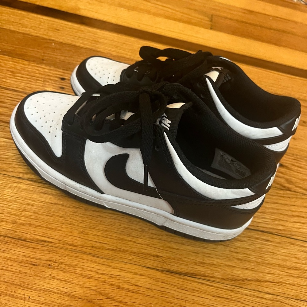 Nike dunk low: “panda”/black and white